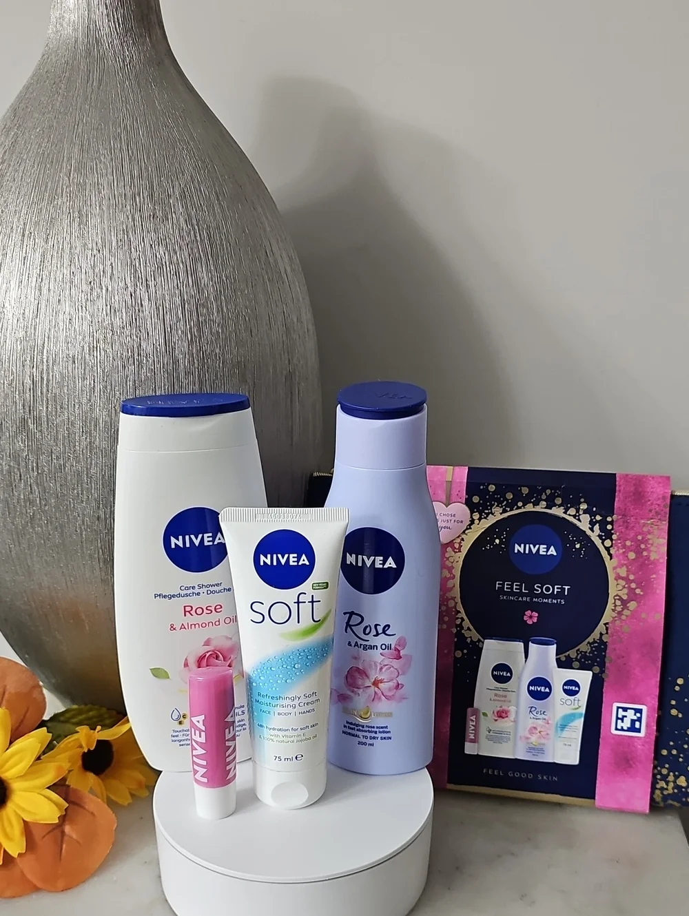 Nivea Feel Soft Skincare Moments 5 Piece Set